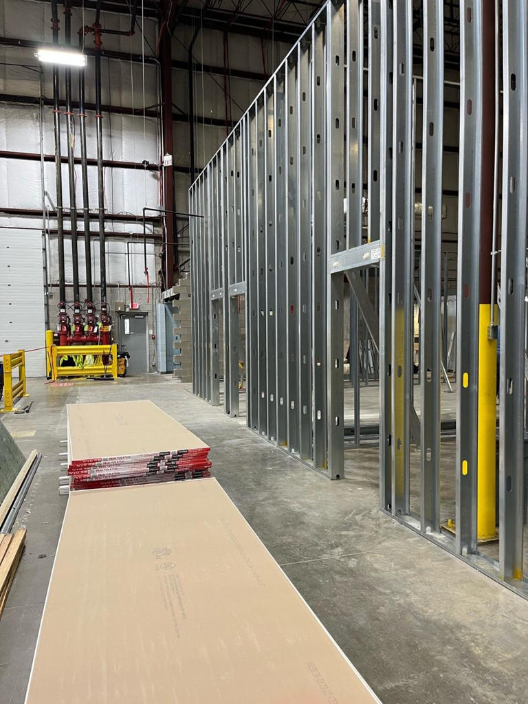 UPS - Healthcare Ult Freezer Farm